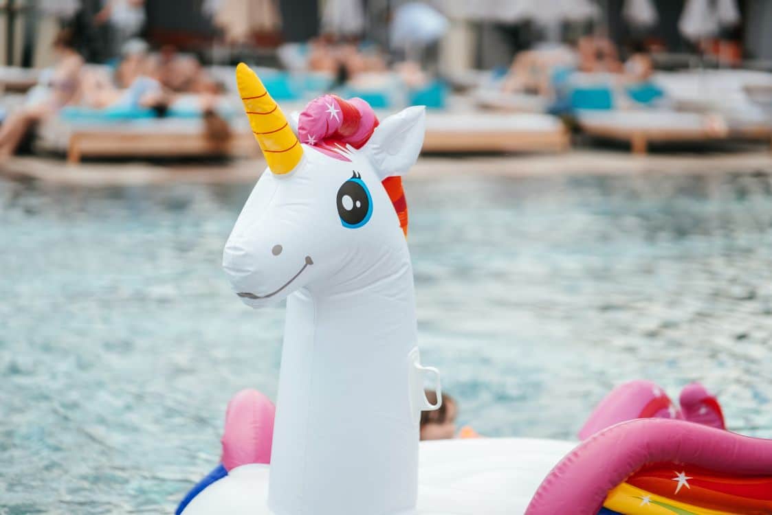 Bouée Licorne Géante Gonflable - 200x90x100 Cm Environ - Pour Piscine Ou Plage - Adulte Et Enfant - PVC Résistant